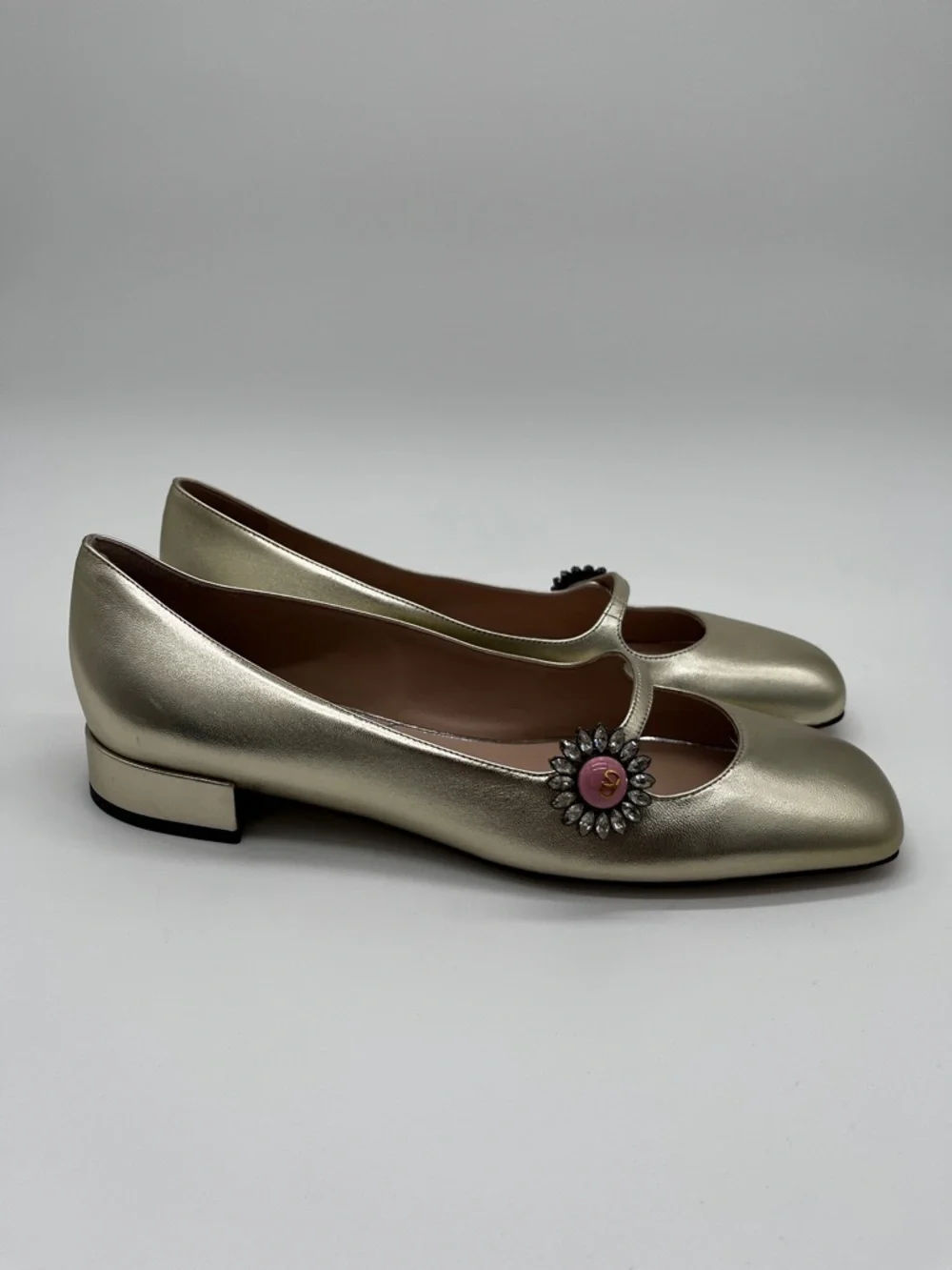 Valentino Garavani Gemstone Mary Jane Flats Jewel Metallic Gold -40 (US 10)